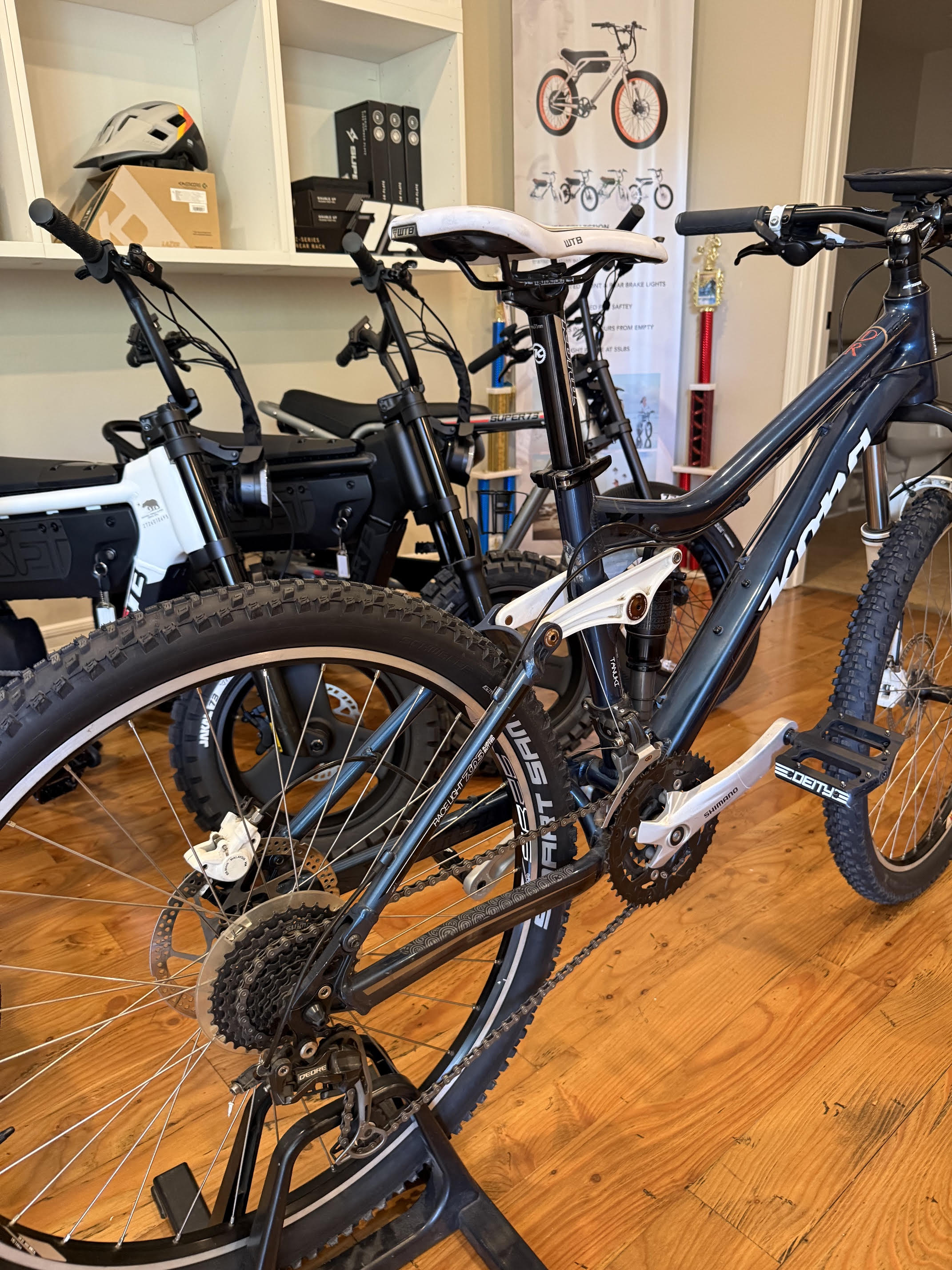 Kona Tanuki Full Suspension Mountain Bike - Metallic Blue